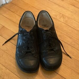 Finn Ikebukuro Walking Shoes